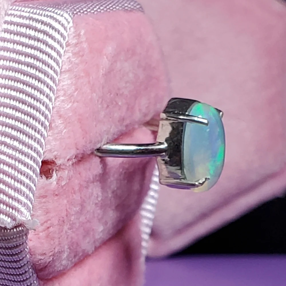 Beautiful Genuine Ethiopian Opal & Sterling Silver Ring - Picture 3 of 10